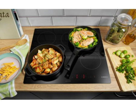 Независимая стеклокерамическая варочная панель Gorenje ECT643SYB