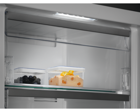 Морозильная камера Electrolux RUT7ME28X2