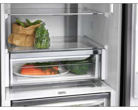 Холодильник Electrolux LNT7ME34G1