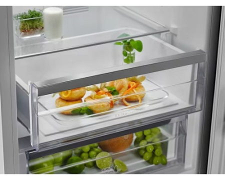 Холодильник Electrolux LNT 7ME36 X3