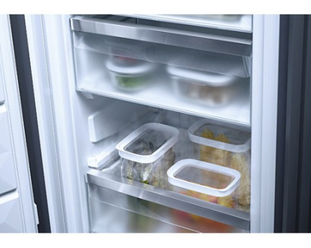 Встраиваемый морозильник Miele FNS 7740 D