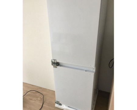 Встраиваемый холодильник Scandilux CSBI 256 M