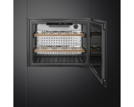 Встраиваемый холодильный шкаф для вина Smeg CVI121B3