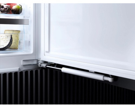 Встраиваемый холодильник Miele K 7793 C